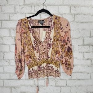 NWT Francesca's Collections Angie brand blouse